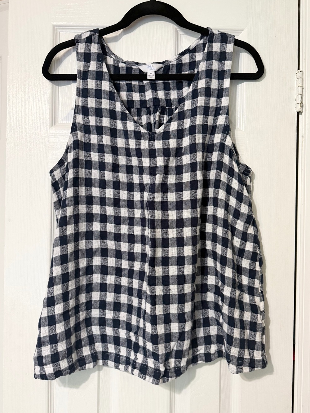 💖3/$15💖 Time & Tru Buffalo Check Tank Top